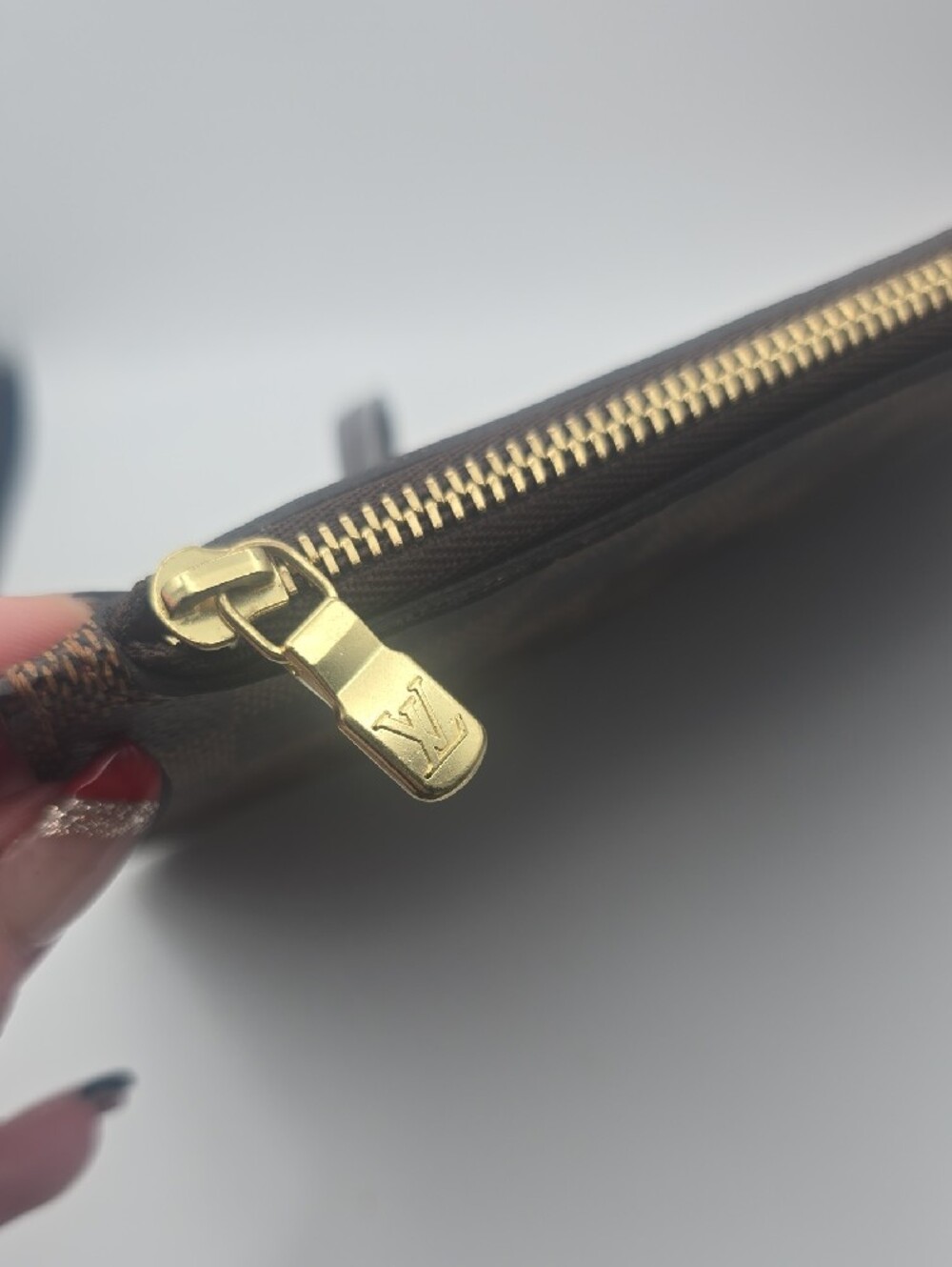 Louis Vuitton Brown/Red Damier Ebene Neverfull MM Pochette Wristlet (NWOT)COA✨️ - Picture 2 of 16
